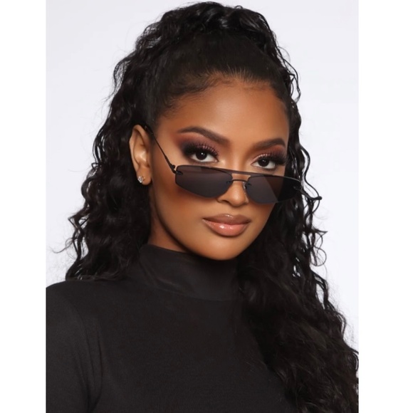 FASHION NOVA So Picky Sunglasses - Picture 2 of 3